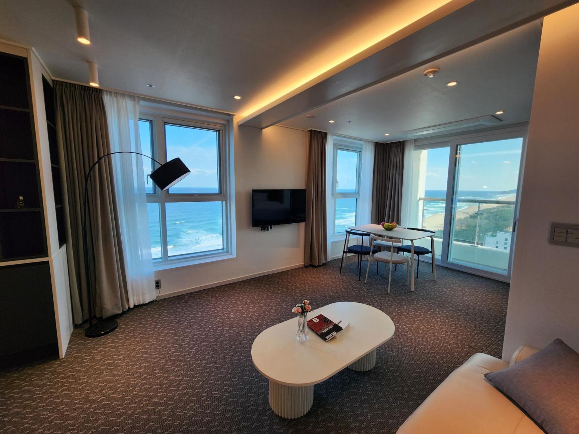 Sota Suite Yangyang Granbay Exterior photo